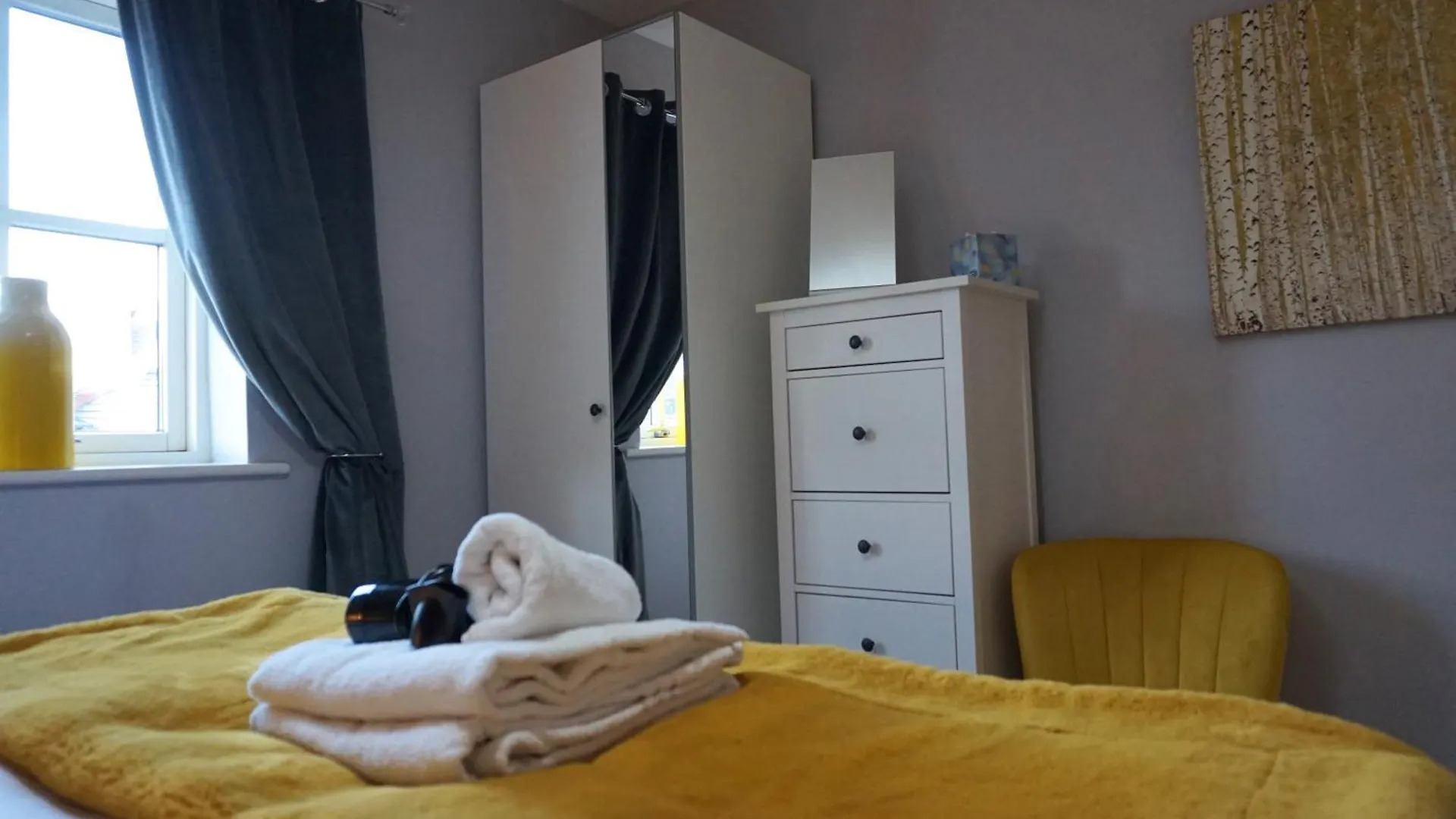 Domus, With Free Secure Parking On Site Apartman York 0*,