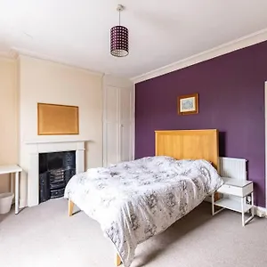  Holiday home Park View House - Sleeps 6