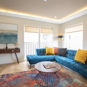  Apartment No 1, Within The Walls, Free Parking