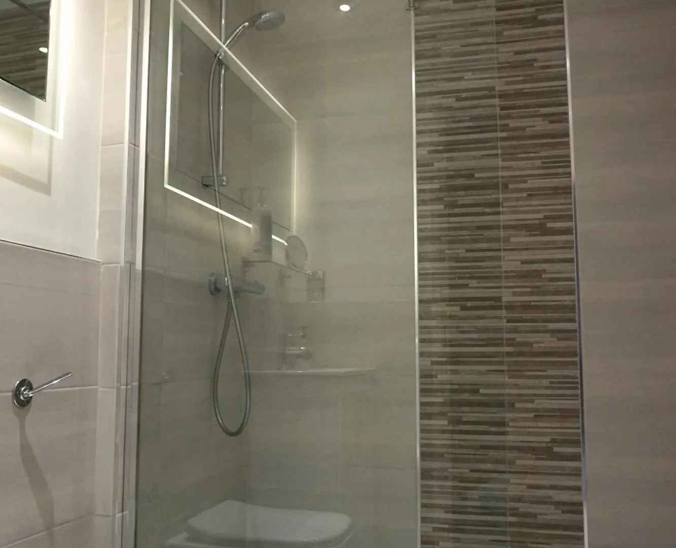 Domus, With Free Secure Parking On Site Daire York